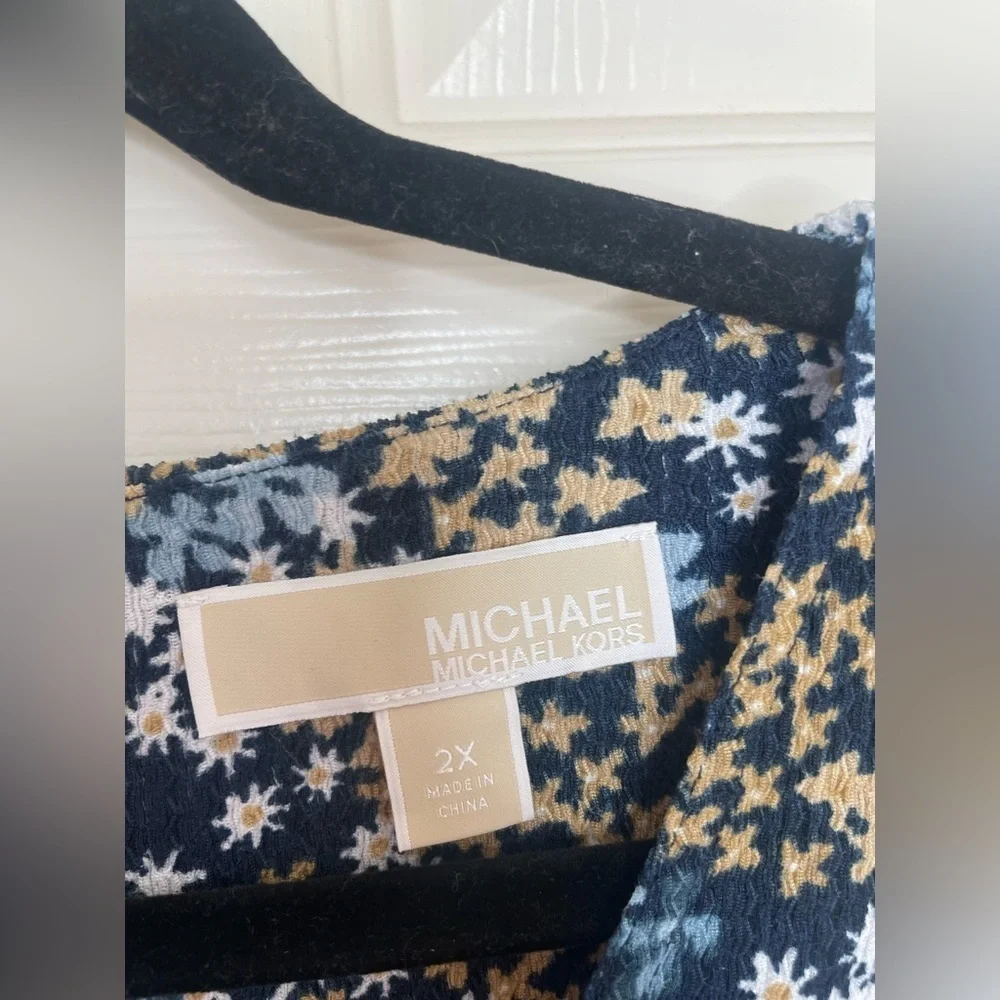 Michael Kors Floral Print Short Sleeve Dress Navy Blue Tan White Daisy Pattern